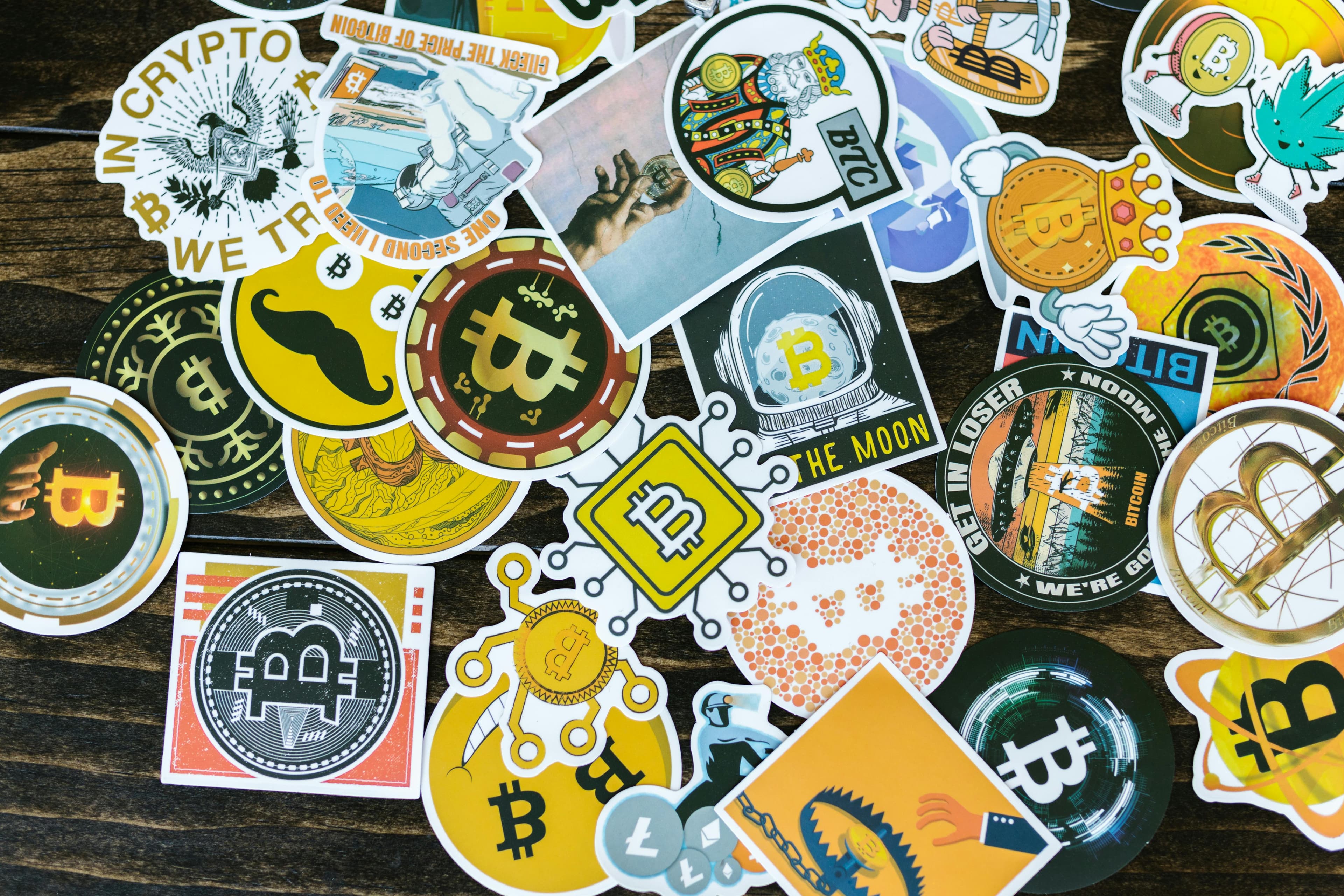 Bitcoin atinge novo recorde de US$ 113,8 mil